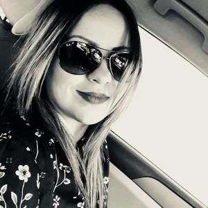 Meet your Posher, Frances